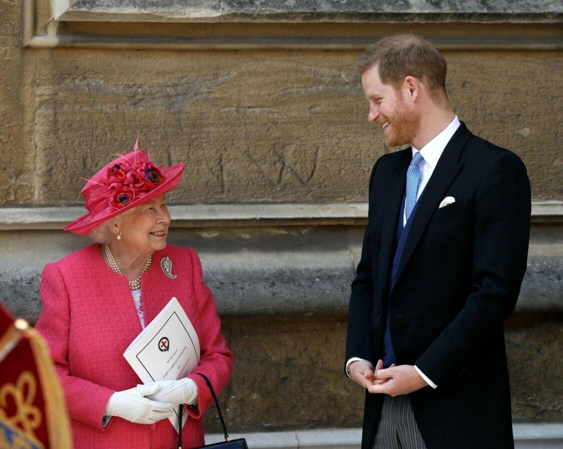 Harry, omaggio silenzioso per il centenario della nascita della nonna Elisabetta II