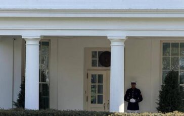 Il giallo del ricovero di Trump il presidente Usa lontano dallocchio pubblico Al lavoro per gli americani 364x230