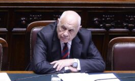 Il ministro della Giustizia Nordio a Palazzo Chigi ricevuto dal sottosegretario Mantovano 265x160