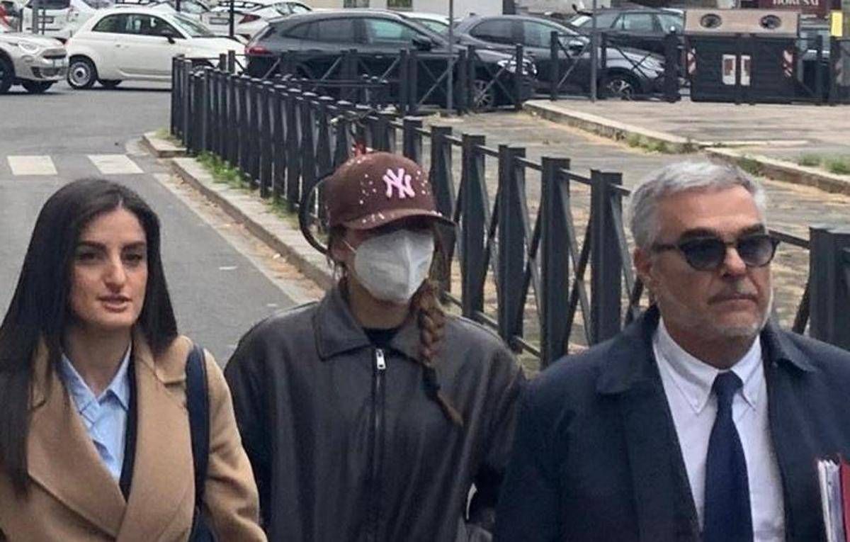 Indagine su famiglia Caroccia, oggi interrogatori in procura. La difesa: "Delmastro unico a tendere una mano"