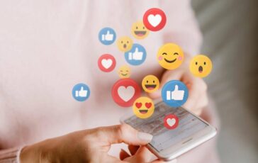 Influencer la carica dei 40mila dalla moda al food fatturano in media 21mila euro allanno 364x230