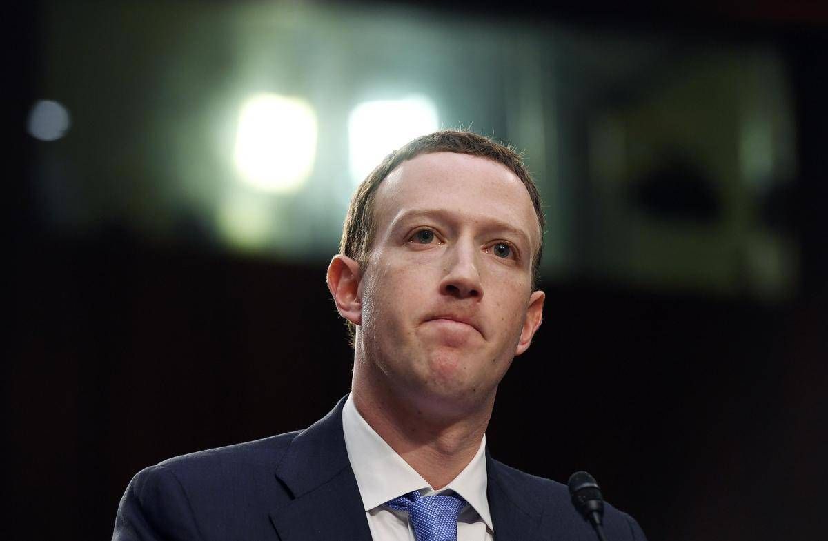 Instagram e Facebook sotto accusa Ue: minori di 13 anni non protetti