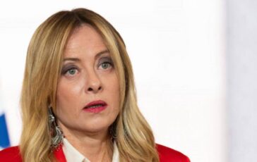 Iran Meloni Quadro cambia continuamente al lavoro ogni minuto su stabilizzazione 364x230