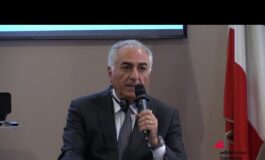 Iran Pahlavi Potrei essere leader per governo di transizione no a vendette 265x160
