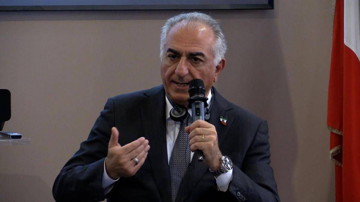 Iran, Pahlavi: "Potrei guidare governo di transizione, no a vendette"