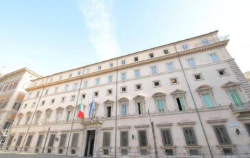 Iran Palazzo Chigi Civili non possono pagare il prezzo delle colpe del regime 364x230