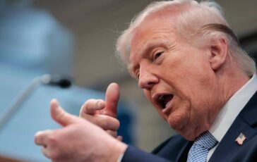 Iran Trump attacca Papa Leone Un debole in Vaticano solo grazie a me 364x230