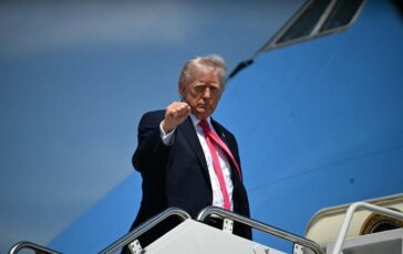 Iran Usa negoziati in bilico. Trump Accordo o distruggo tutto. Colpita e bloccata nave di Teheran 364x230