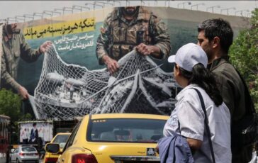 Iran continua blocco navale a Hormuz Usa ordinano a 31 navi di invertire la rotta. Pentagono via il Segretario alla Marina Phelan Diretta 364x230