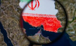 Iran media due cacciatorpedinieri Usa hanno attraversato Hormuz. Ma Teheran smentisce 265x160