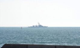 Iran nave cinese attravera Hormuz e sfida il blocco di Trump. Oggi primi colloqui Israele Libano Diretta 265x160