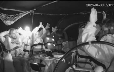 Israele intercetta la Flotilla diretta a Gaza 175 attivisti ora su nostre imbarcazioni 364x230