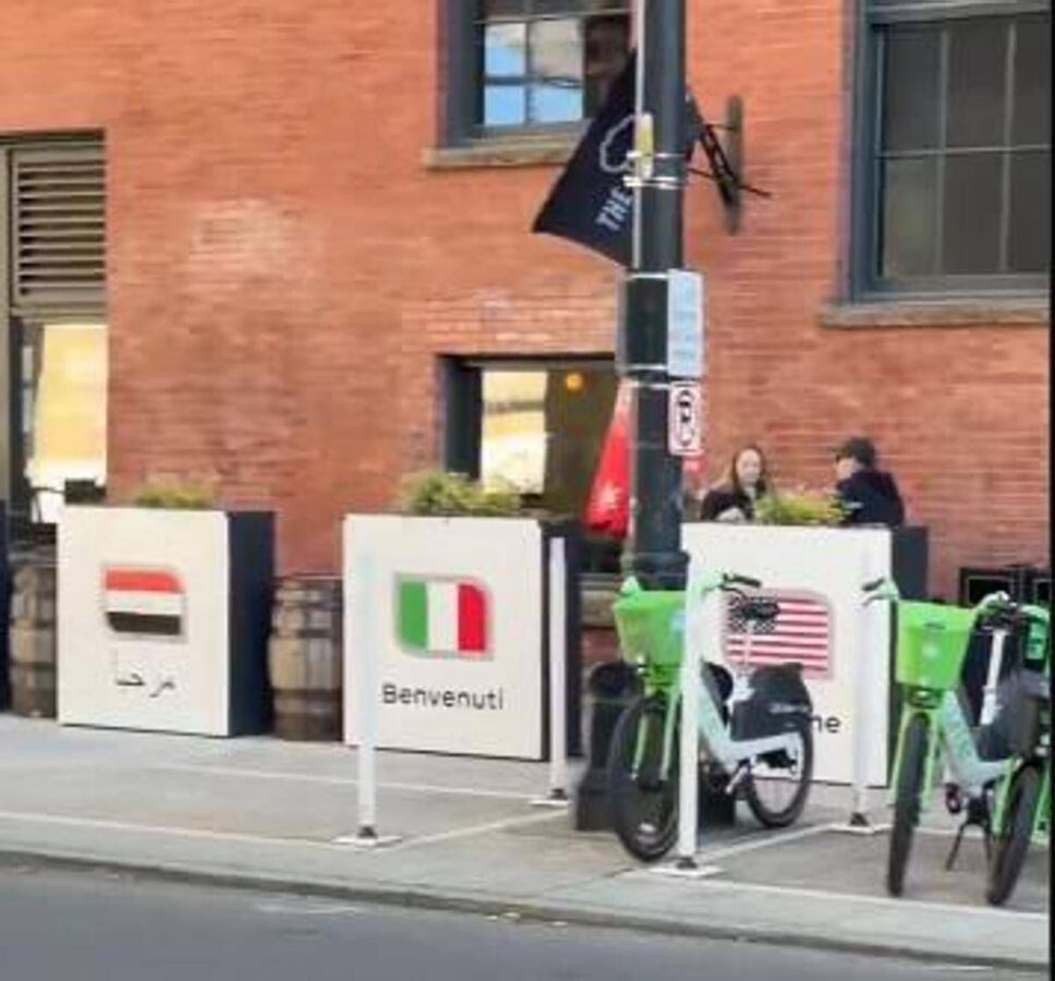 Italia ripescata ai Mondiali? A Seattle spunta tricolore al posto... dell'Iran: "Benvenuti"