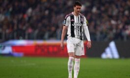 Juve non ce pace per Vlahovic nuovo infortunio per lattaccante 265x160
