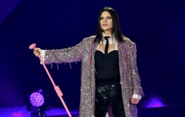 Laura Pausini ferma il concerto in Peru e gela la prima fila Non conoscete le canzoni 364x230