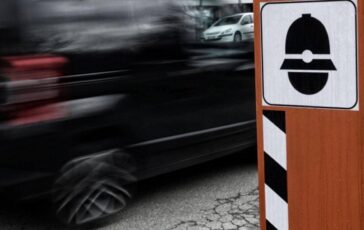 Lintelligenza artificiale cambia lautovelox riesce a vedere se lautomobilista usa il cellulare 364x230