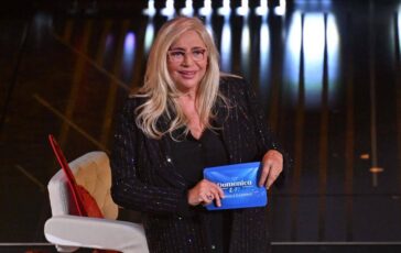 Mara Venier costretta a riposo per problemi al menisco cosa e successo 364x230