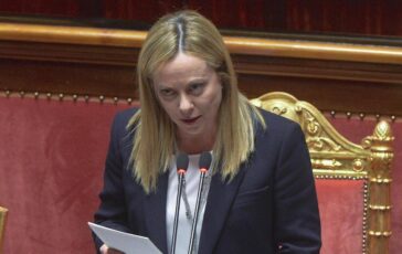 Meloni in Aula oggi per linformativa al Parlamento opposizioni sul piede di guerra 364x230