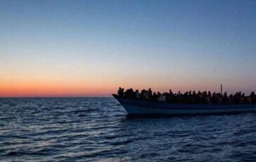 migranti 19 morti al largo di lampedusa per ipotermia cinque gravi tra cui un bambino 2