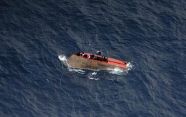 Migranti naufragio al largo della Libia 32 superstiti oltre 70 i dispersi 364x230