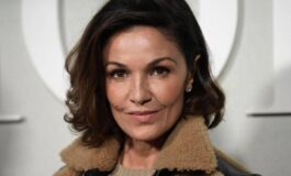 Morta a 57 anni lattrice Nadia Fares era stata trovata priva di sensi in piscina a Parigi 265x160