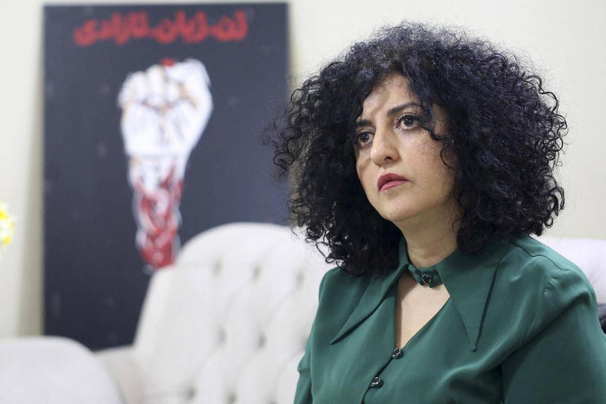 Narges Mohammadi grave in carcere, possibile attacco cardiaco: appello del marito per il rilascio