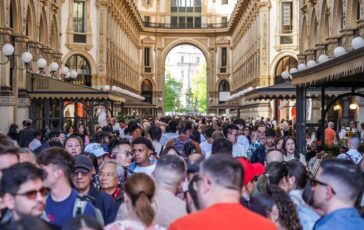 Nel 2026 in Italia mancheranno 275mila lavoratori nel settore terziario 364x230