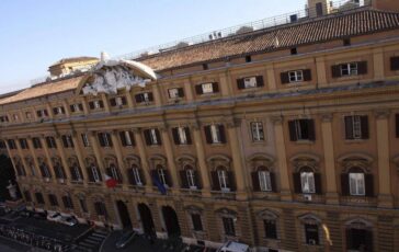 Nomine Mef record rinnovi con 842 incarichi in 155 societa i big in scadenza 364x230