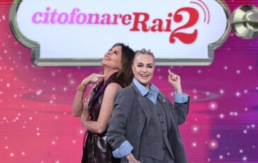 Oggi torna Citofonare Rai 2 gli ospiti e le novita nel cast fisso 364x230