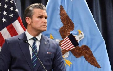 pensa di citare la bibbia invece e una frase di pulp fiction la gaffe di pete hegseth 2