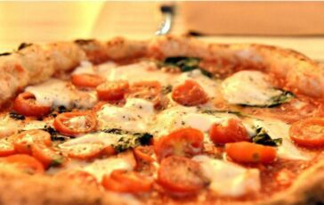 Pizza e bibita sempre piu care ecco la classifica delle 30 citta piu costose 364x230