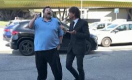 Prato tensione alla presentazione del candidato sindaco Adinolfi lite con inviato delle Iene 265x160