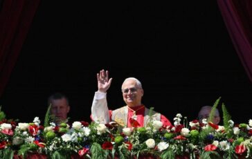 Prima Pasqua da Papa per Leone XIV lomelia No allindifferenza alla morte 364x230