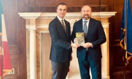 Rettore dellUniversita Link Carlo Alberto Giusti premiato a New York dalla Niaf 265x160