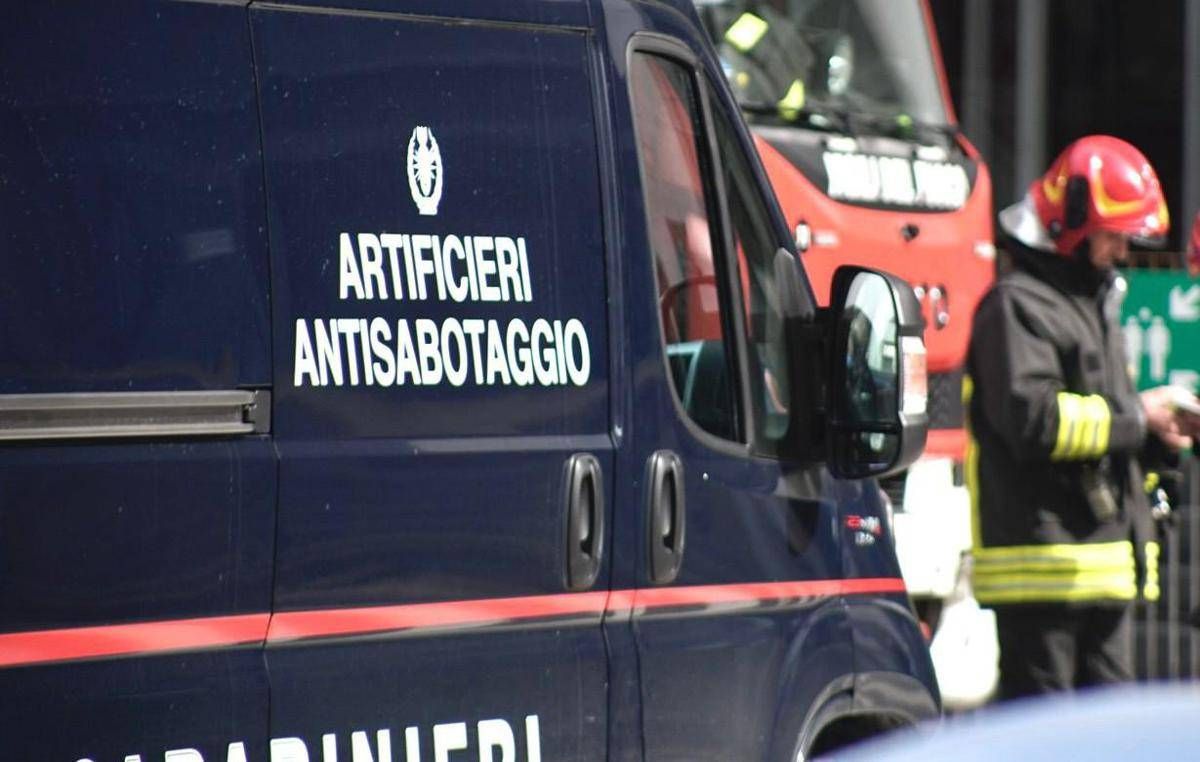 Roma, molotov esplosa davanti a un palazzo a San Giovanni