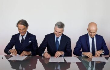 Salone Mobile siglato accordo per rinnovamento e sviluppo filiera legno arredo Marche 364x230
