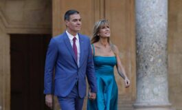 Spagna chiesto il rinvio a giudizio per la moglie di Sanchez 265x160