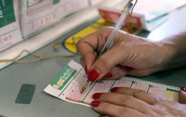 Superenalotto numeri combinazione vincente oggi 2 aprile 364x230