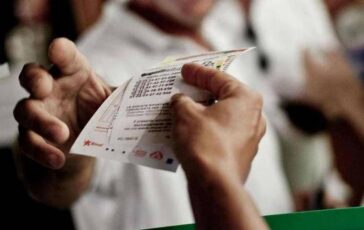 Superenalotto numeri e combinazione vincente di oggi 11 aprile 364x230