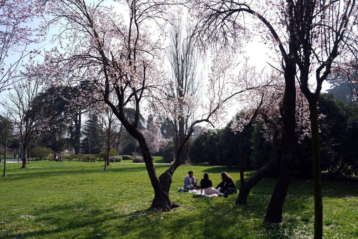 Temperature sopra la media, ma potrebbe tornare la pioggia: previsioni meteo