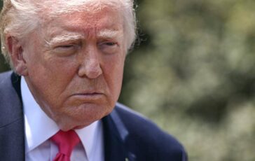 Trump Iran al collasso finanziario vuole Hormuz aperto ma cosi accordo impossibile 364x230