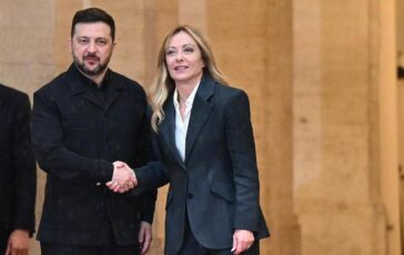 Ucraina incontro Meloni Zelensky Italia interessata a produzione congiunta droni 364x230