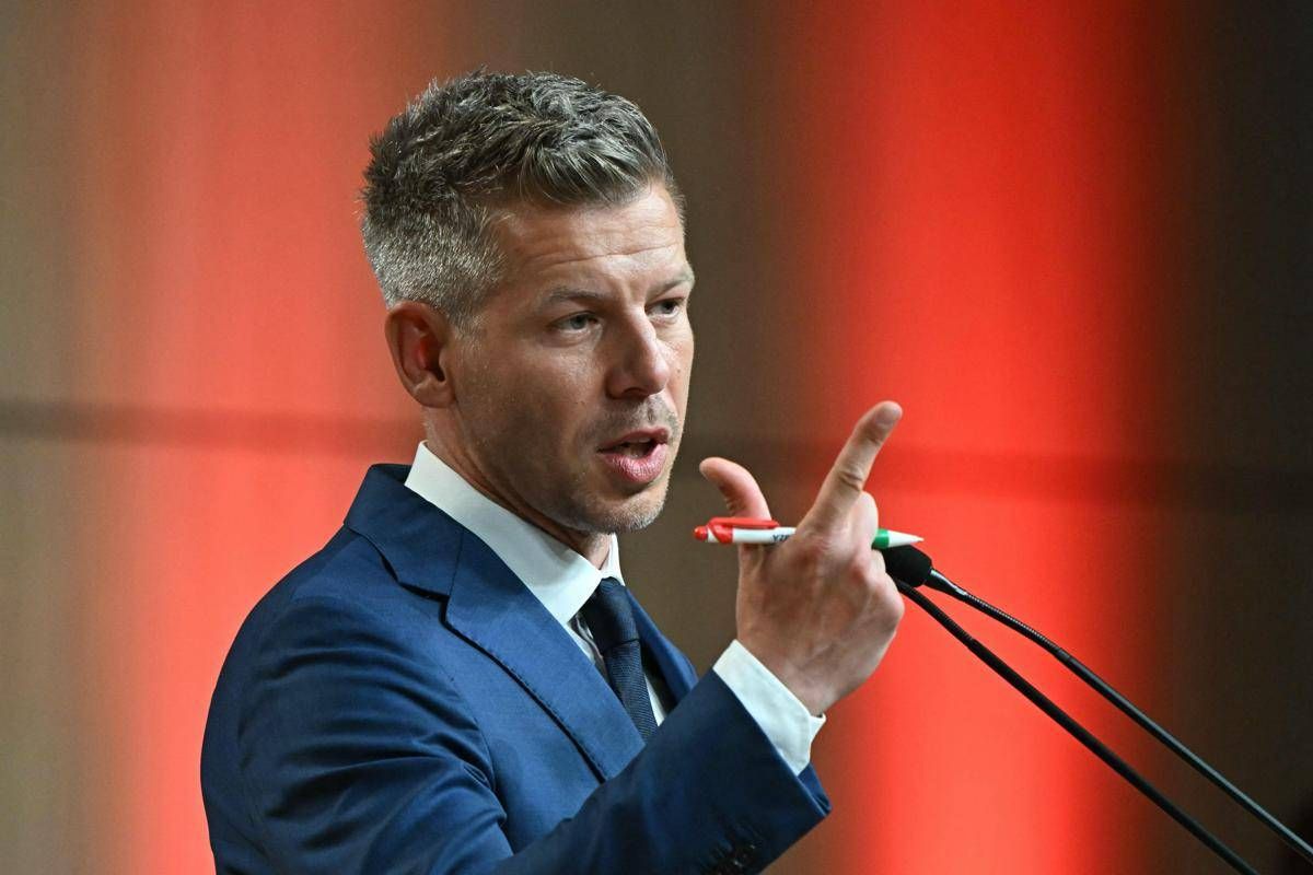 Ungheria, Magyar al lavoro per evitare il ritorno di Orban: "Solo due mandati per il premier"