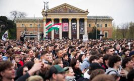 Ungheria domani la sfida Orban Magyar. Decine di migliaia al mega evento contro il primo ministro 265x160