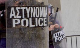 Uomo armato spara nel centro di Atene almeno 5 feriti 265x160