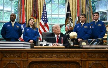 Usa Iran Trump Avanti tutta con blocco navale. Teheran Vuole strangolarci 364x230