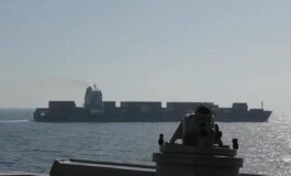 Usa colpiscono e bloccano nave dellIran il video delloperazione 265x160