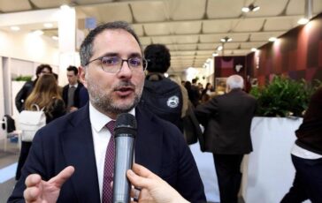 Vinitaly Maraio Il Turismo enogastronomico e una leva strategica investiamo su identita e territori 364x230