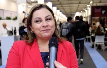 Vinitaly Serluca Unire Vinitaly e Americas Cup e un un risultato importante per la promozione del territorio 364x230