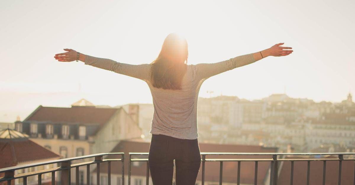 Vitamina D, non basta prenderla: c'è anche un orario giusto per migliorare il sonno, come ottimizzare i benefici